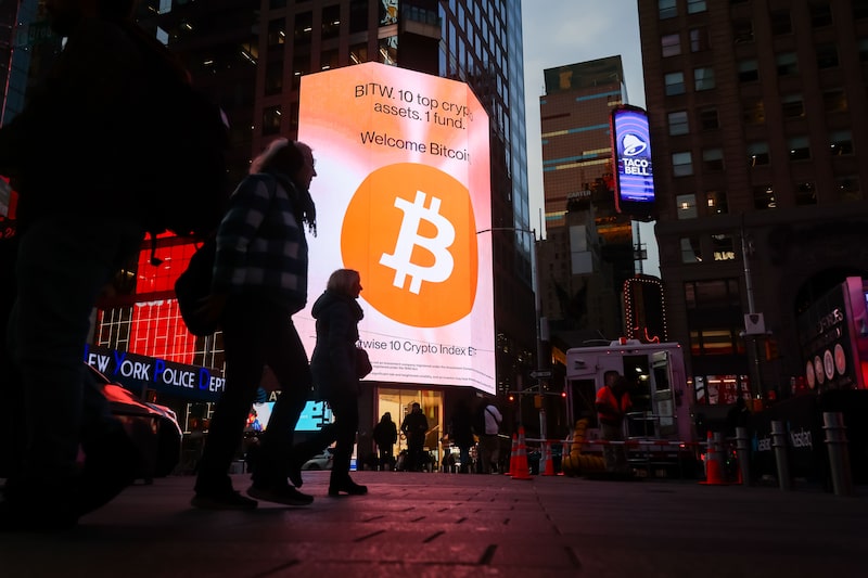 Cryptos Liquidity Engine Breaks Down With $5 Billion ETF Exodus Cryptos Liquidity Engine Breaks Down With $5 Billion ETF Exodus