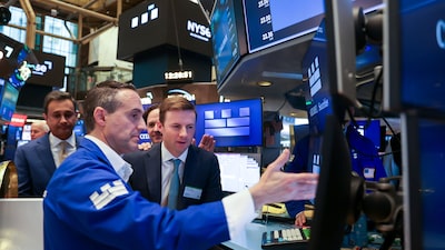 UBS eleva su meta para el S&P 500 y entra en el top 10 de los más optimistas de Wall Street UBS eleva su meta para el S&P 500 y entra en el top 10 de los más optimistas de Wall Street