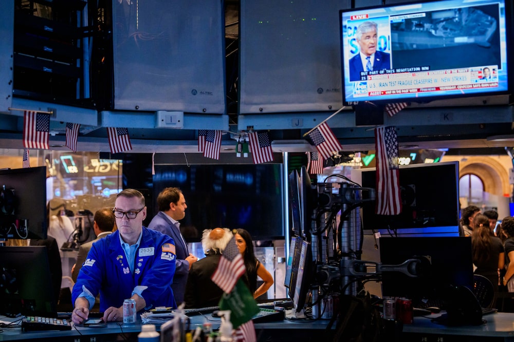 Traders work on the floor of the New York Stock Exchange (NYSE) in New York, US, on Wednesday, June 3, 2026. Applied Aerospace, a space and defense engineering firm, raised $650 million in an initial public offering, pricing the shares near the top of a marketed range. Photographer: Adam Gray/Bloomberg Traders work on the floor of the New York Stock Exchange (NYSE) in New York, US, on Wednesday, June 3, 2026. Applied Aerospace, a space and defense engineering firm, raised $650 million in an initial public offering, pricing the shares near the top of a marketed range. Photographer: Adam Gray/Bloomberg