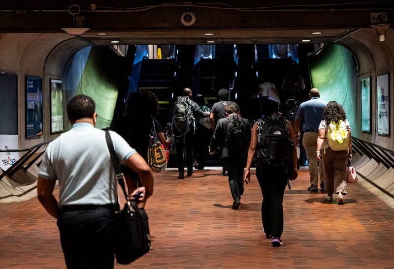 Aumentan los planes de despidos en EE.UU. por IA y aranceles, advierte Challenger Aumentan los planes de despidos en EE.UU. por IA y aranceles, advierte Challenger