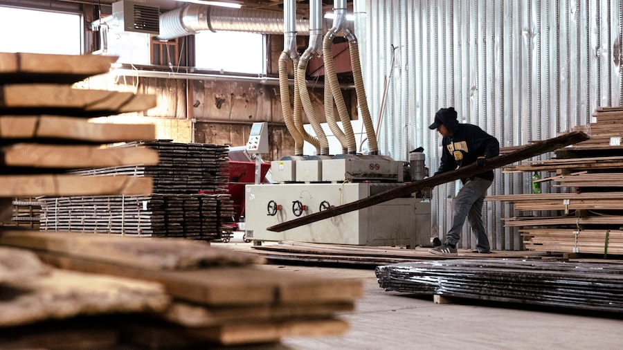 Empresas de EE.UU. añadieron 63.000 empleos en febrero, según ADP Empresas de EE.UU. añadieron 63.000 empleos en febrero, según ADP