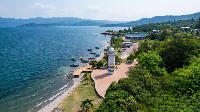 El turicentro de Apulo, en el Lago de Ilopango, estuvo entre los primeros tres parques nacionales más visitados en la temporada. Foto: @MiturElSalvador El turicentro de Apulo, en el Lago de Ilopango, estuvo entre los primeros tres parques nacionales más visitados en la temporada. Foto: @MiturElSalvador