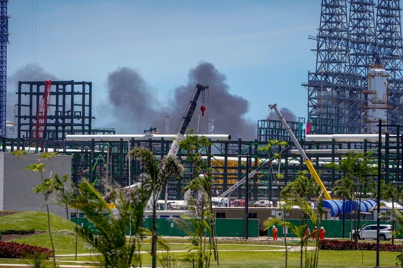La petrolera elaborará diésel ultra bajo en azufre a partir de un líquido intermedio de la refinería de Madero, dijo el CEO de Pemex, Octavio Romero. Fotografía: Alejandro Cegarra/Bloomberg La petrolera elaborará diésel ultra bajo en azufre a partir de un líquido intermedio de la refinería de Madero, dijo el CEO de Pemex, Octavio Romero. Fotografía: Alejandro Cegarra/Bloomberg