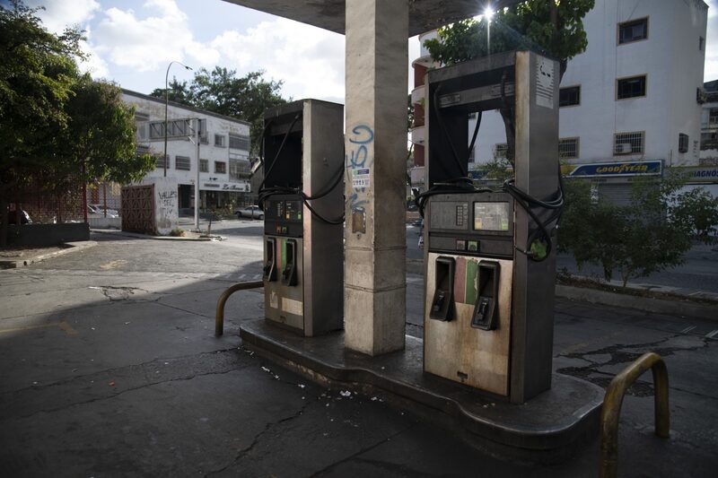 Venezuela buscará aliviar crisis de combustible con mejoradores. Fotógrafo: Bloomberg Venezuela buscará aliviar crisis de combustible con mejoradores. Fotógrafo: Bloomberg