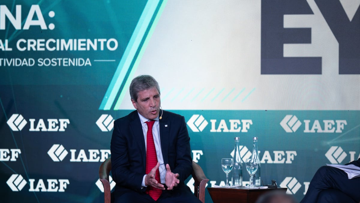 Caputo anticipa baja de impuestos y trabaja para sumar más municiones de cara a 2027