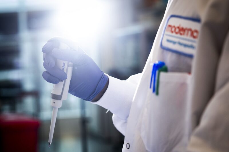 Moderna suma una nueva pérdida trimestral: sus ventas de vacunas disminuyeron. Moderna suma una nueva pérdida trimestral: sus ventas de vacunas disminuyeron.