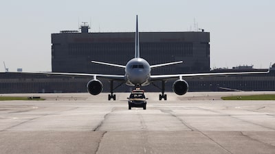 Aerolíneas rusas suspenden sus vuelos a Cuba por falta de combustible Aerolíneas rusas suspenden sus vuelos a Cuba por falta de combustible