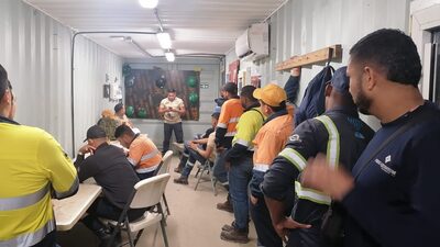 Trabajadores de First Quantum en Panamá logran acuerdo y suspenden convocatoria a huelga Trabajadores de First Quantum en Panamá logran acuerdo y suspenden convocatoria a huelga