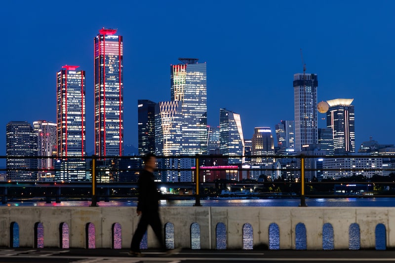 South Korea's Stock Rally Ignites Speculative Mania South Korea's Stock Rally Ignites Speculative Mania