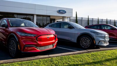 Setor auto na mira de Trump: Ford prevê impacto de US$ 1,5 bilhão com tarifas Setor auto na mira de Trump: Ford prevê impacto de US$ 1,5 bilhão com tarifas