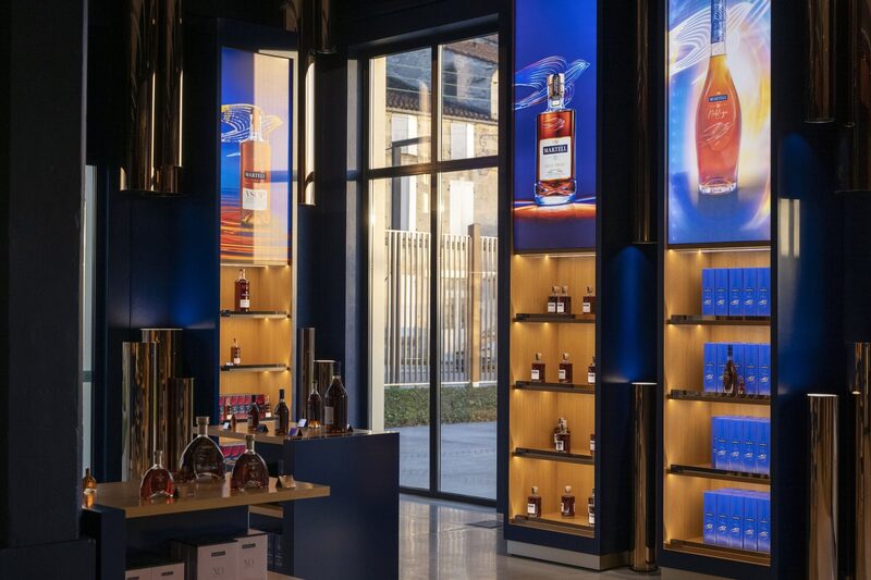 “O negócio de bebidas alcoólicas tem estado sob pressão há algum tempo”, disse Luca Solca, analista da Bernstein. “O negócio de bebidas alcoólicas tem estado sob pressão há algum tempo”, disse Luca Solca, analista da Bernstein.