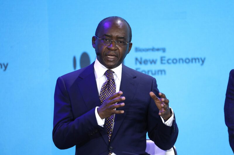 Fundador e presidente da Econet Wireless Global Fundador e presidente da Econet Wireless Global