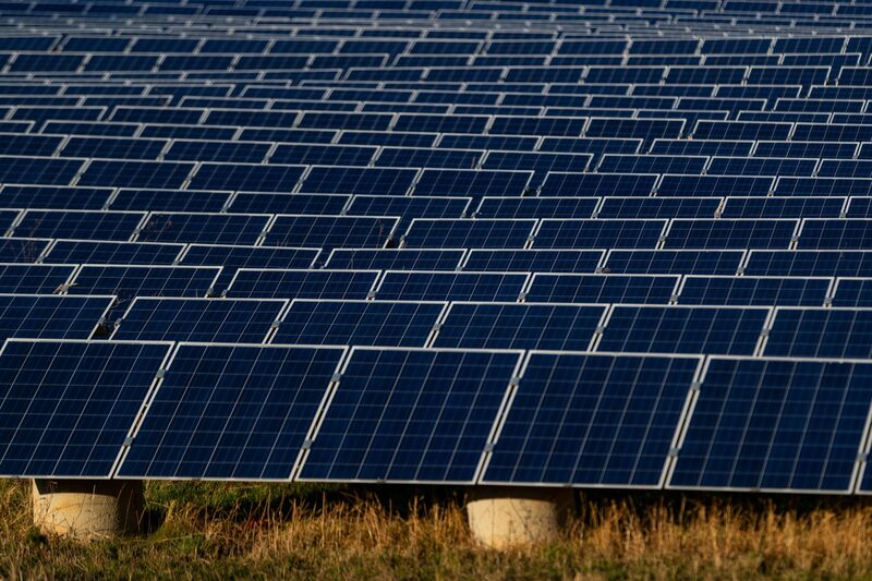 El financiamiento es para nuevos proyectos de energías renovables, electromovilidad y ecoeficiencia El financiamiento es para nuevos proyectos de energías renovables, electromovilidad y ecoeficiencia