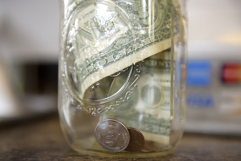 Los ahorros excesivos de la era de la pandemia aumentaron a US$2,1 billones desde marzo de 2020 hasta agosto de 2021. Los ahorros excesivos de la era de la pandemia aumentaron a US$2,1 billones desde marzo de 2020 hasta agosto de 2021.