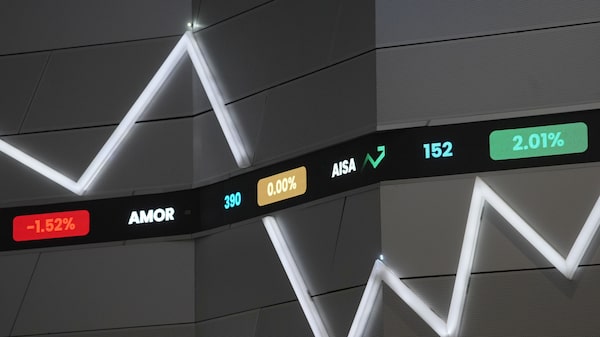 La guerra en Irán dispara la volatilidad y tensa la apertura de los mercados en Asia La guerra en Irán dispara la volatilidad y tensa la apertura de los mercados en Asia