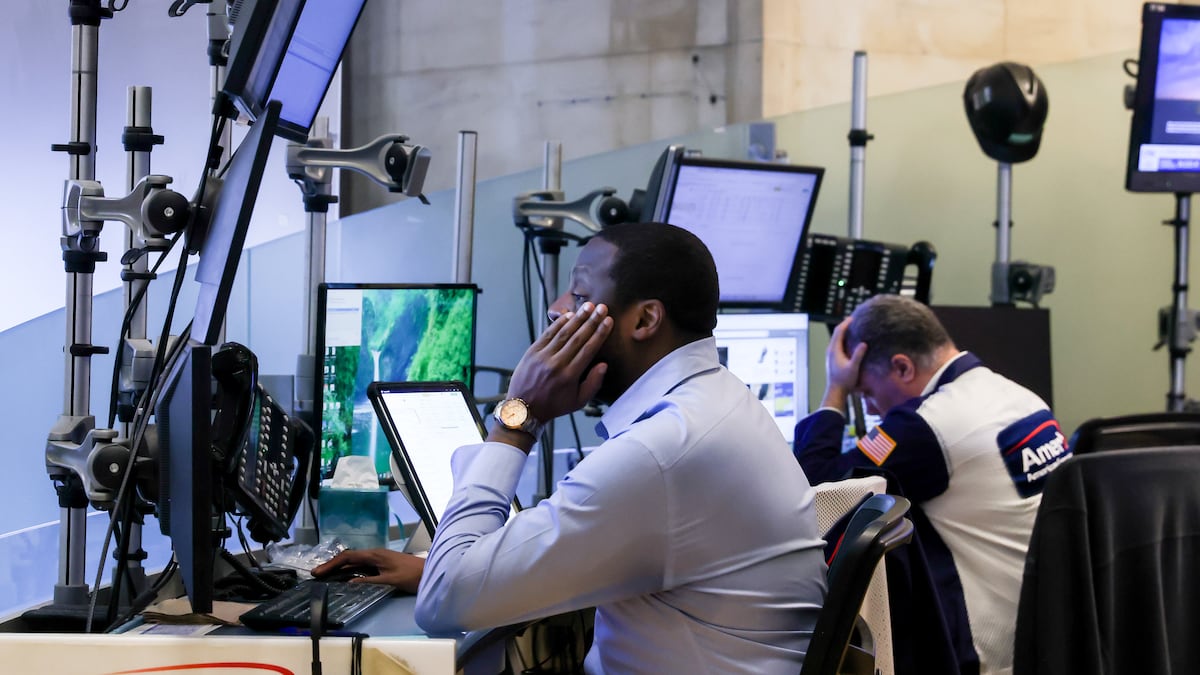 Alphabet y Tesla arrastran a Wall Street mientras el petróleo vuelve a tocar los US$100