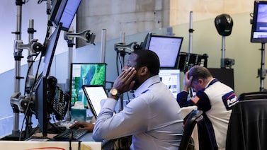 Alphabet y Tesla arrastran a Wall Street mientras el petróleo vuelve a tocar los US$100 Alphabet y Tesla arrastran a Wall Street mientras el petróleo vuelve a tocar los US$100