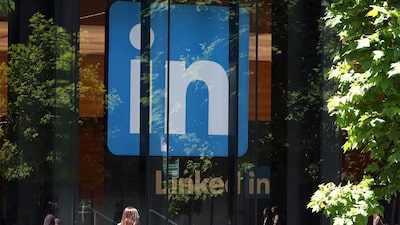 Posts de assuntos pessoais no LinkedIn abrem discussão sobre propósito da rede Posts de assuntos pessoais no LinkedIn abrem discussão sobre propósito da rede