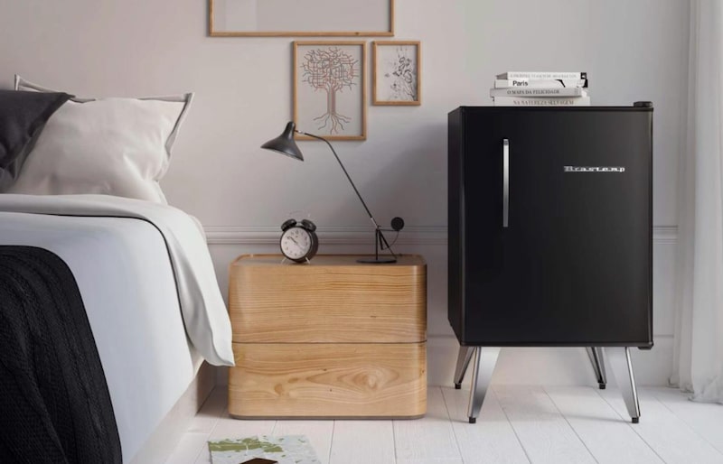 Frigobar Brastemp Retrô, que lidera com mais de 50% de participação no segmento de compactos premium, passou a ser usado fora da cozinha para armazenar medicamentos GLP-1 e produtos de skincare refrigerados, segundo diretora de marketing da Whirlpool Frigobar Brastemp Retrô, que lidera com mais de 50% de participação no segmento de compactos premium, passou a ser usado fora da cozinha para armazenar medicamentos GLP-1 e produtos de skincare refrigerados, segundo diretora de marketing da Whirlpool