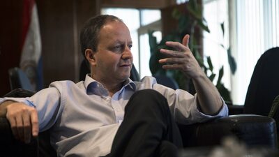 Entre Milei e Lula, Paraguai busca caminho da austeridade, diz ministro das Finanças Entre Milei e Lula, Paraguai busca caminho da austeridade, diz ministro das Finanças