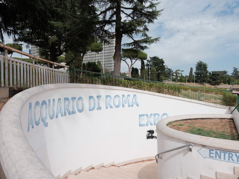 Projeto construído para abrir neste ano ainda precisa de 20 milhões de euros para equilibrar contas e concluir obras, mas enfrenta disputas financeiras e impasses legais Projeto construído para abrir neste ano ainda precisa de 20 milhões de euros para equilibrar contas e concluir obras, mas enfrenta disputas financeiras e impasses legais