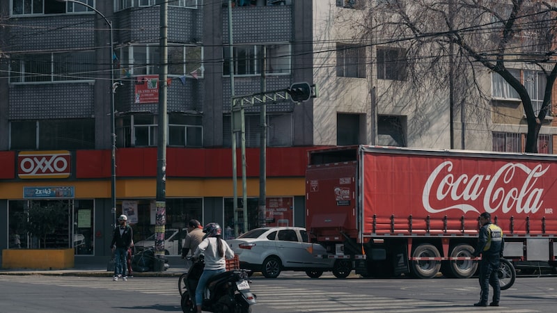 FEMSA respalda jornada laboral de 40 horas en México, pero anticipa impactos relevantes FEMSA respalda jornada laboral de 40 horas en México, pero anticipa impactos relevantes