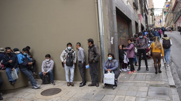 Por “agotamiento de reservas” Fitch rebajó la calificación crediticia de Bolivia Por “agotamiento de reservas” Fitch rebajó la calificación crediticia de Bolivia