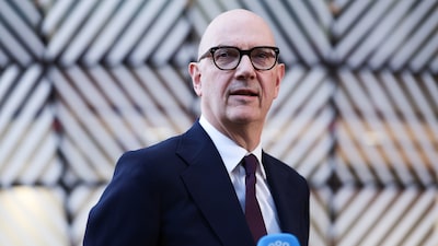 Ministros de Energía del G-7 se reunen para tratar de estabilizar el mercado del petróleo Ministros de Energía del G-7 se reunen para tratar de estabilizar el mercado del petróleo