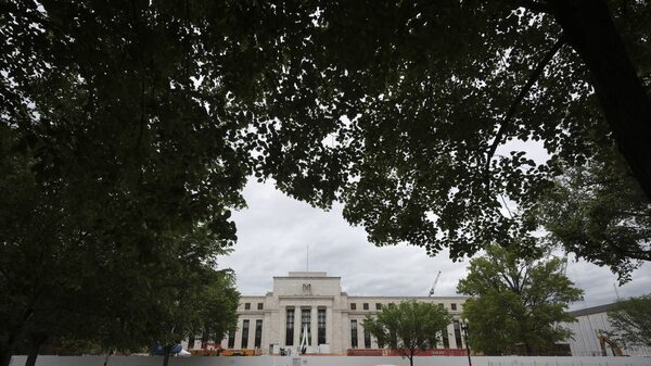 Dirigentes de la Fed señalan cautela con tasas por presiones sobre crédito y precios Dirigentes de la Fed señalan cautela con tasas por presiones sobre crédito y precios