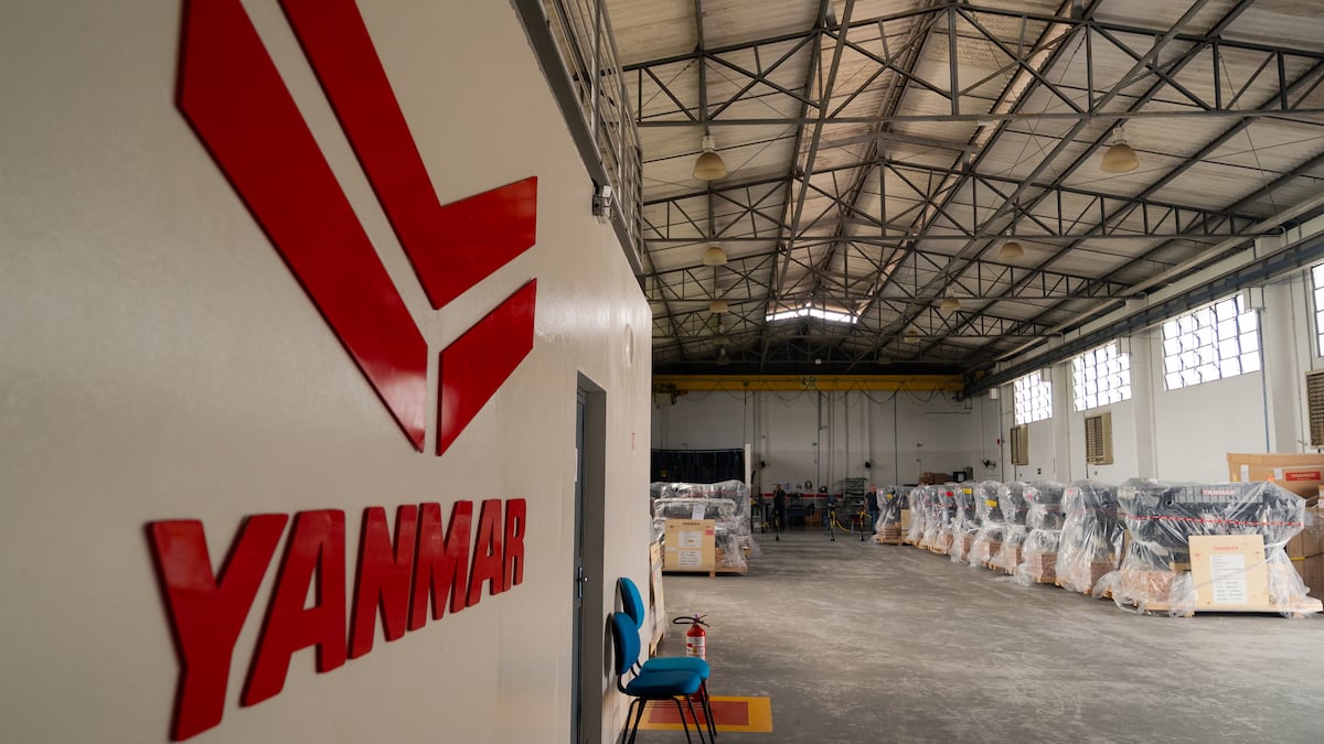 Galpão com motores em estoque da Yanmar em Manaus