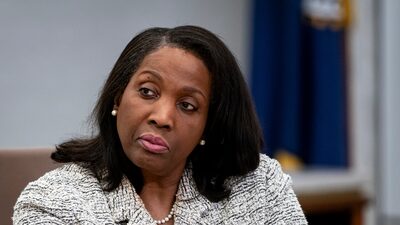 Cook desafía a Trump y dice que seguirá en la Fed pese a acusaciones de fraude hipotecario Cook desafía a Trump y dice que seguirá en la Fed pese a acusaciones de fraude hipotecario