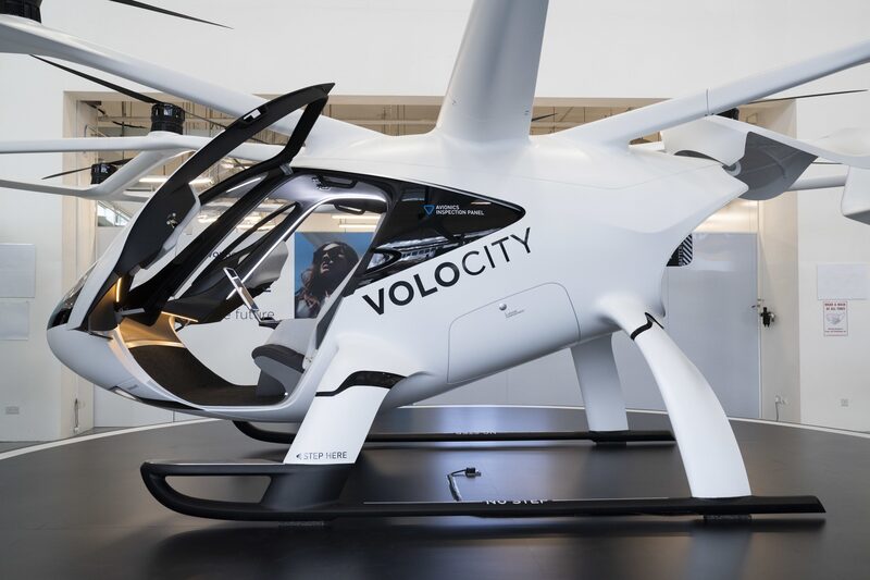 Un taxi aéreo VoloCity de Volocopter GmbH en Singapur, el martes 12 de julio de 2022. Un taxi aéreo VoloCity de Volocopter GmbH en Singapur, el martes 12 de julio de 2022.