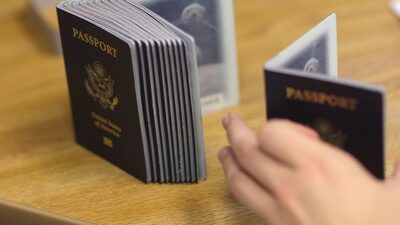 La Corte Suprema de EE.UU. respalda a Trump en su política de género en pasaportes La Corte Suprema de EE.UU. respalda a Trump en su política de género en pasaportes