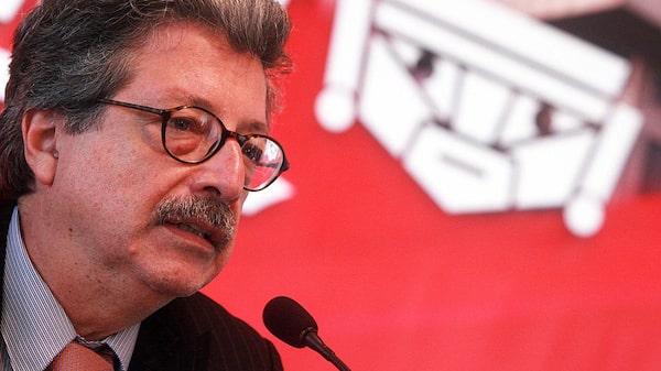 Humberto Campodónico renuncia a presidencia de Petroperú tras crisis en la estatal Humberto Campodónico renuncia a presidencia de Petroperú tras crisis en la estatal