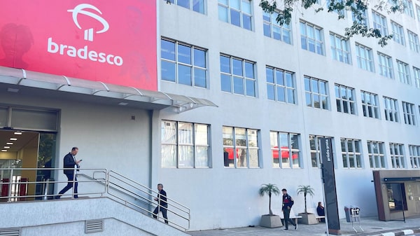 Lucro do Bradesco perde fôlego no 3º tri com alta da inadimplência e das provisões Lucro do Bradesco perde fôlego no 3º tri com alta da inadimplência e das provisões