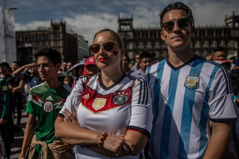 Este año, Adidas AG, con sede en Alemania, sólo equipará a siete países. Este año, Adidas AG, con sede en Alemania, sólo equipará a siete países.