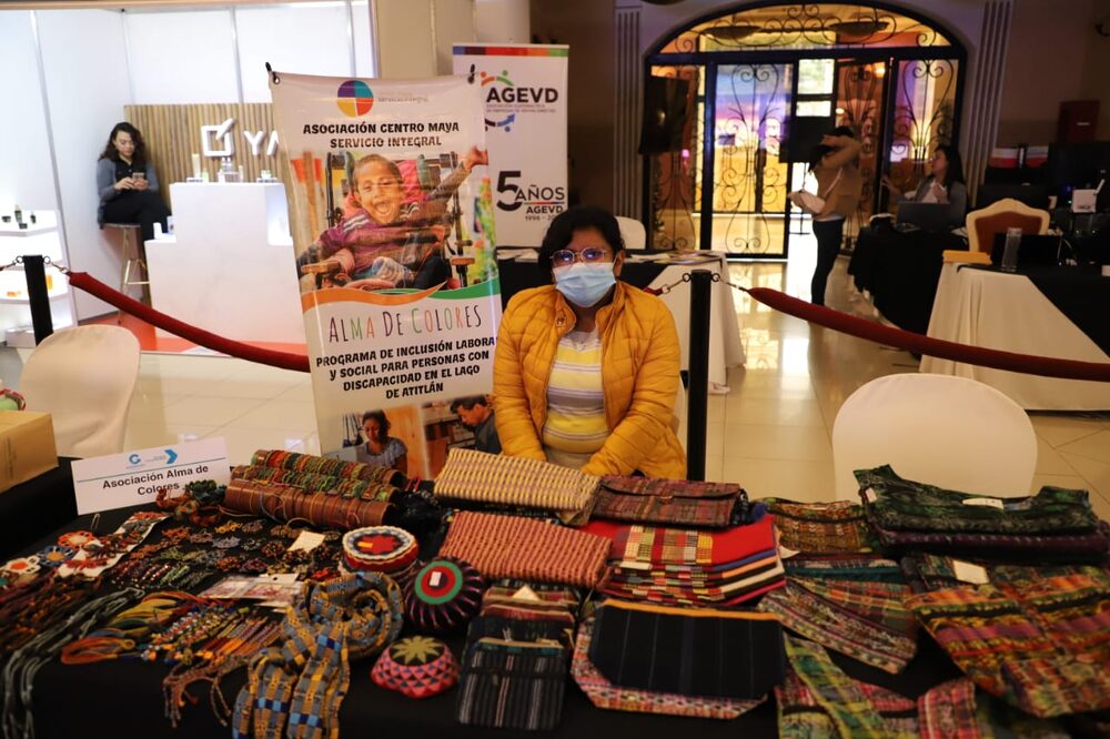 En los 3 Summit de Mujeres se tuvieron alrededor de 200 personas participantes por cada uno. En los 3 Summit de Mujeres se tuvieron alrededor de 200 personas participantes por cada uno.