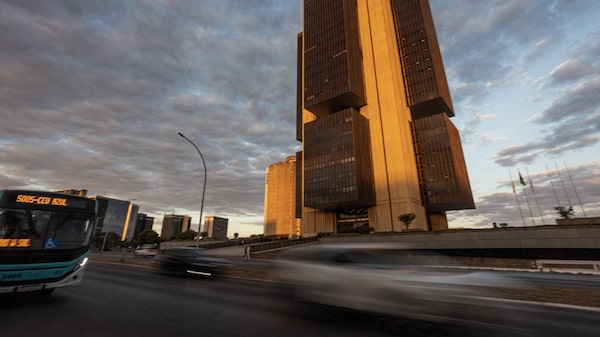 Economistas brasileños elevan previsiones sobre tasas previo a la decisión del Banco Central Economistas brasileños elevan previsiones sobre tasas previo a la decisión del Banco Central