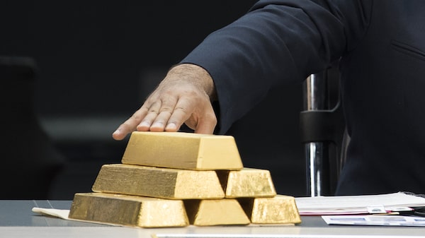 El oro permanece estable mientras inversores evalúan conversaciones entre EE.UU. e Irán El oro permanece estable mientras inversores evalúan conversaciones entre EE.UU. e Irán