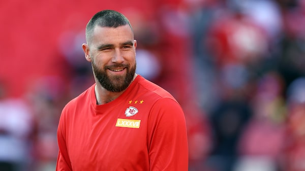 Travis Kelce se convierte en la nueva imagen de American Eagle y hace subir sus acciones Travis Kelce se convierte en la nueva imagen de American Eagle y hace subir sus acciones