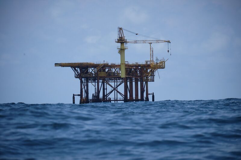 Entre los problemas, según Mehta, estaba que la Oficina de Gestión de la Energía Oceánica de Interior no tuvo plenamente en cuenta los posibles cambios del mercado energético en su análisis de las posibles emisiones de gases. Entre los problemas, según Mehta, estaba que la Oficina de Gestión de la Energía Oceánica de Interior no tuvo plenamente en cuenta los posibles cambios del mercado energético en su análisis de las posibles emisiones de gases.