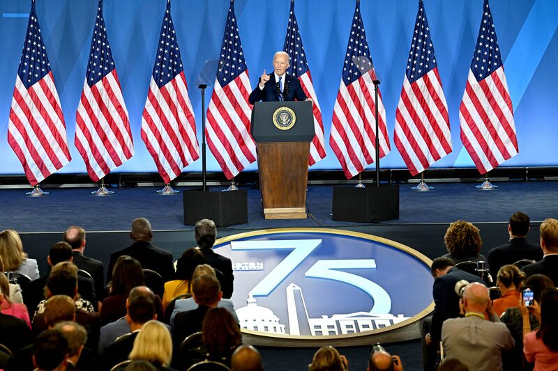 Insistencia de Biden en seguir como candidato choca con la presión de los demócratas por ganar Insistencia de Biden en seguir como candidato choca con la presión de los demócratas por ganar