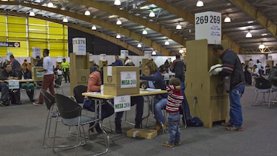 ¿Qué tanto han votado los colombianos en las elecciones presidenciales desde 1994? ¿Qué tanto han votado los colombianos en las elecciones presidenciales desde 1994?