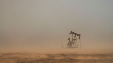 Petróleo cae a mínimos de tres meses, mientras Goldman y Morgan recortan precios objetivos Petróleo cae a mínimos de tres meses, mientras Goldman y Morgan recortan precios objetivos
