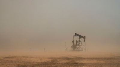 Petróleo cae a mínimos de tres meses, mientras Goldman y Morgan recortan precios objetivos Petróleo cae a mínimos de tres meses, mientras Goldman y Morgan recortan precios objetivos
