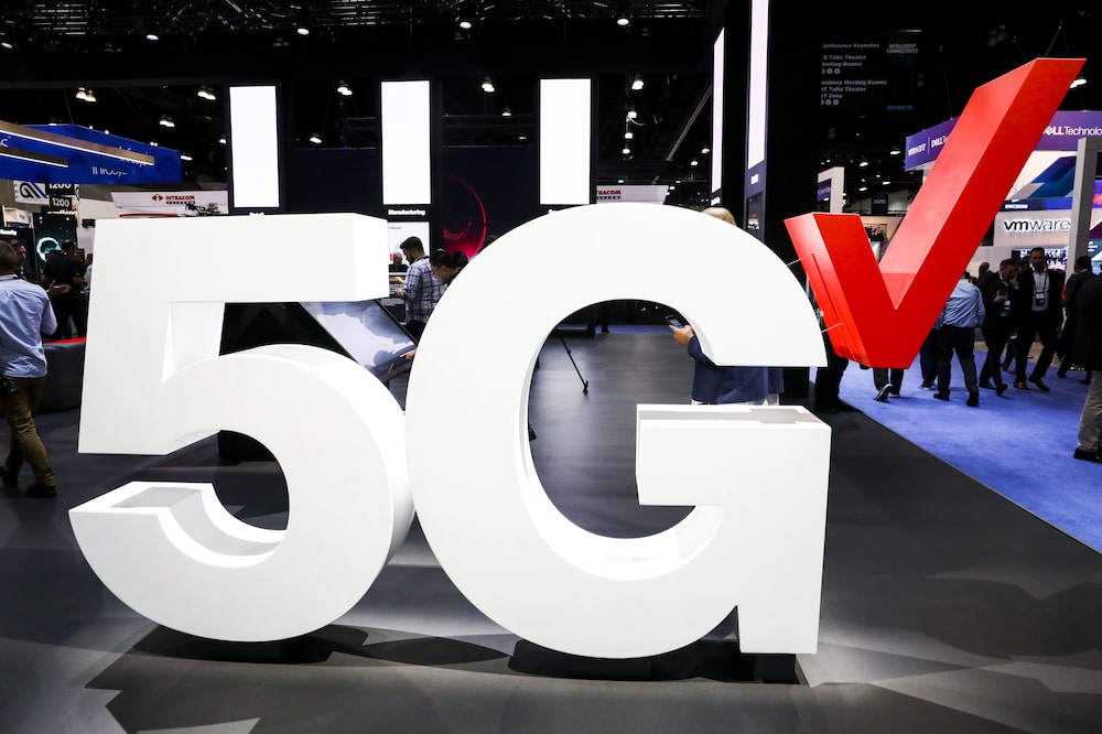 La señalización inalámbrica de 5G en el stand de la compañía durante el evento Mobile World Congress Americas 2019, en Los Ángeles. La señalización inalámbrica de 5G en el stand de la compañía durante el evento Mobile World Congress Americas 2019, en Los Ángeles.