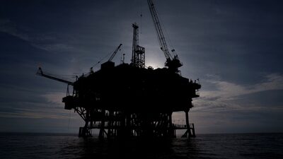 Petrobras enfrenta obstáculos em venda de campos em águas rasas, segundo fontes Petrobras enfrenta obstáculos em venda de campos em águas rasas, segundo fontes