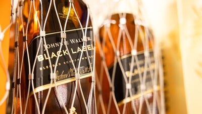 Diageo vê impacto de US$ 150 mi por ano com tarifas e cortará US$ 500 mi em gastos Diageo vê impacto de US$ 150 mi por ano com tarifas e cortará US$ 500 mi em gastos