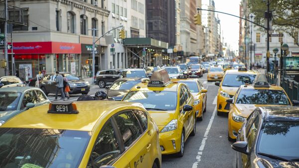 Uber ya permite solicitar en Nueva York viajes en taxis a través de su plataforma Uber ya permite solicitar en Nueva York viajes en taxis a través de su plataforma