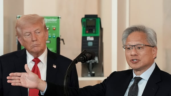 Com aval de Trump, Nvidia pode voltar a exportar chip de IA H200 para a China Com aval de Trump, Nvidia pode voltar a exportar chip de IA H200 para a China